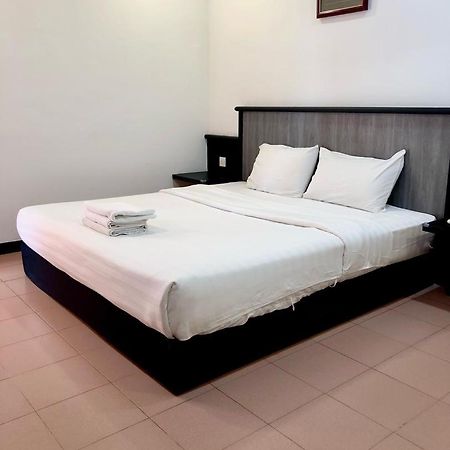 Intan Beach Resort Куала-Тренгану Екстер'єр фото