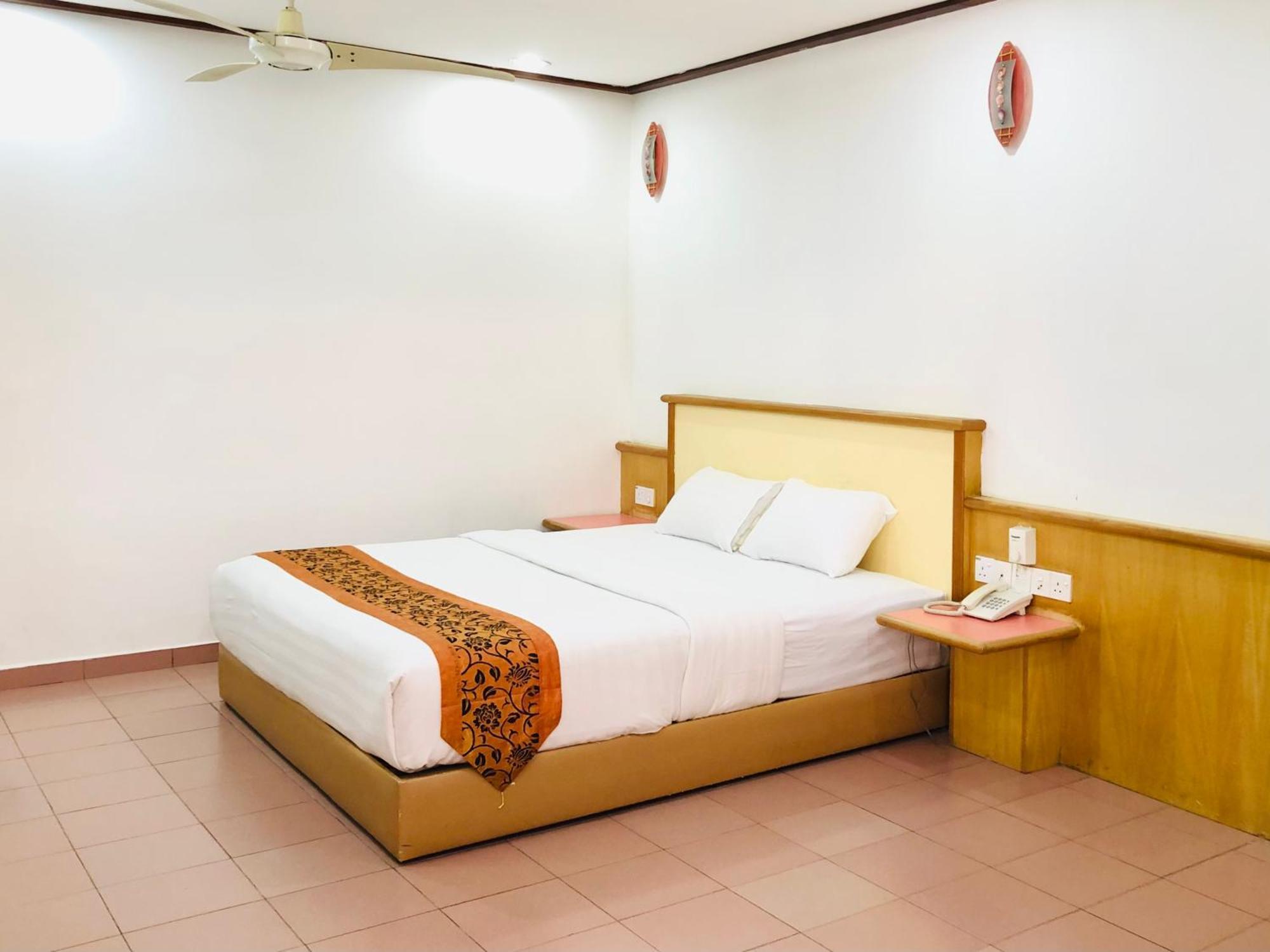 Intan Beach Resort Куала-Тренгану Екстер'єр фото