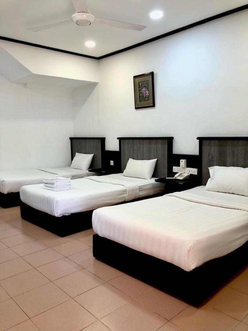 Intan Beach Resort Куала-Тренгану Екстер'єр фото